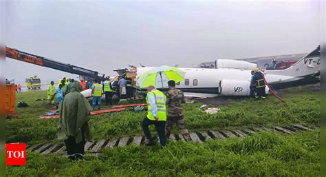 Mumbai Airport Crash Charter Jet Crashlands At Mumbai Airport Runway In Heavy Rain 2 Pilots