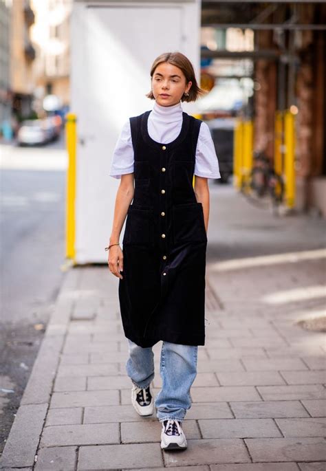 How To Wear The Skirts Over Pants Trend Thats Everywhere Right Now Huffpost Uk Style And Beauty