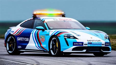 Lebih Dekat Dengan Safety Car Formula E Porsche Taycan Momobil Id