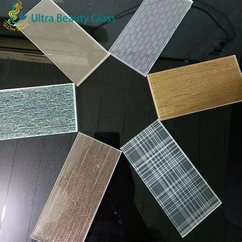 Customized Wired Glass Decoration 6mm 8mm 10mm Tempered Metal Mesh Laminated Glass China Wired