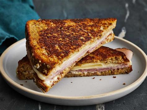 Hardee S Hot Ham And Cheese Sandwich Recipe Recipes Net