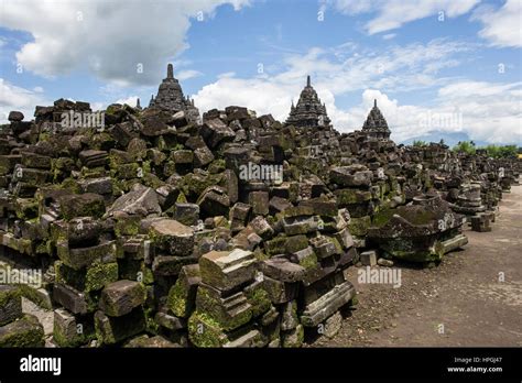 Indonesia Jogjakarta Buddhist Sewu Temple Stock Photo Alamy
