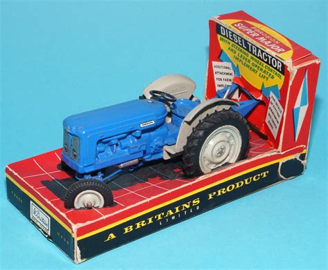 Britains Farm Fordson Super Major Tractor Boxed Mib England