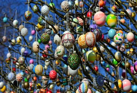 How Easter Egg Trees Almost Became an American Tradition - Gastro Obscura