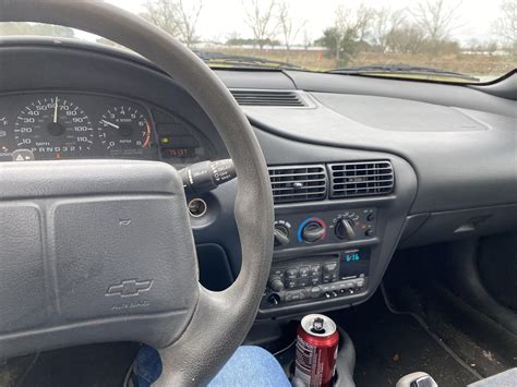 Chevy Cavalier 2002 Interior