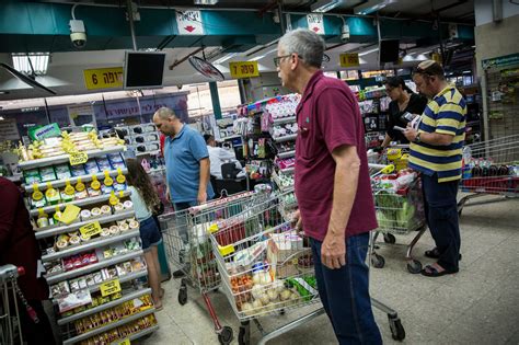 בדקנו ומצאנו איפה סל הקניות הזול ביותר לחופש הגדול I24news