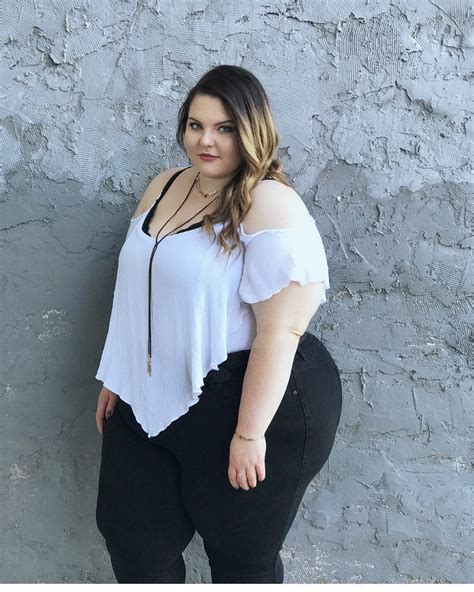 Épinglé sur beautiful big women AKA BBW