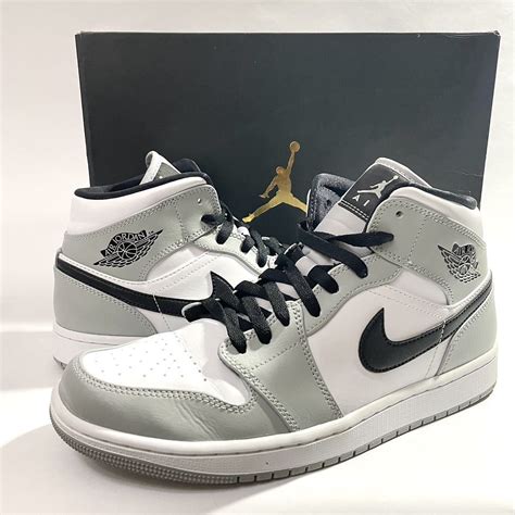 【目立った傷や汚れなし】nike Air Jordan 1 Mid Light Smoke Grey Black White ナイキ エア