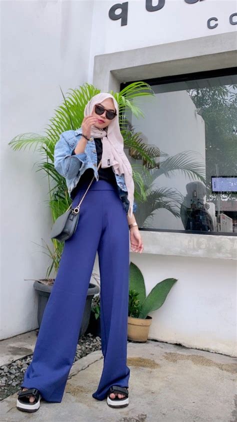 Pin oleh เจ di ootd Gaya model pakaian Model pakaian Baju muslim