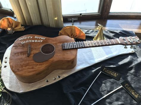 Acoustic Guitar Cake CakeCentral