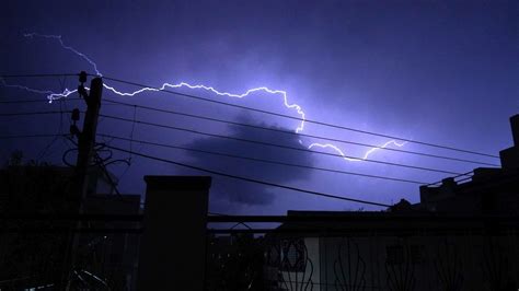 Avertizare Meteo Anm De Furtuni Grindină şi Descărcări Electrice