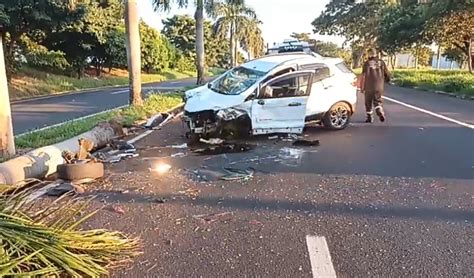 Jovem Sofre Acidente Violento Na Rodovia Raposo Tavares Em Ourinhos