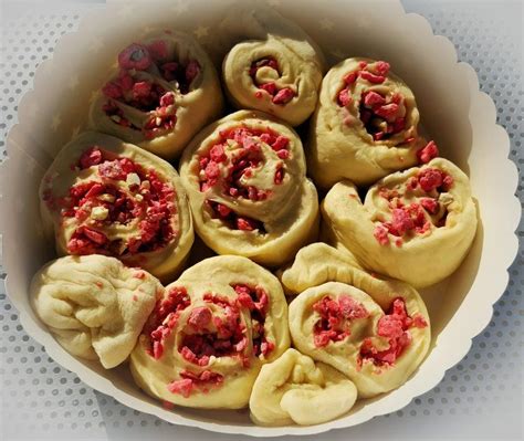 Brioche Moelleuse Aux Pralines Roses Artofit