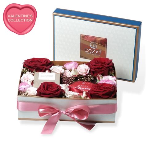 [Pre-order] My Sweet Heart Box กล่องดอกกุหลาบพร้อมช็อกโกแลตทรัฟเฟิล 7 ...