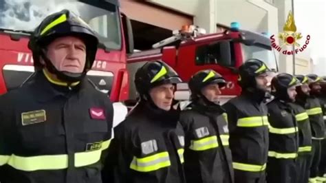 I Vigili Del Fuoco Ricordano I Colleghi Scomparsi Nell Esplosione Di