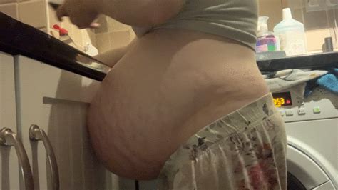 Maserslbs 31w Pregnant Washing Dishes Masterslbs Clips4sale