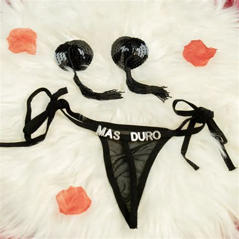 Conjunto De Lenceria Tanga Semitransparente Estilo Bikini Pezoneras Con Lentejuelas Y Colgante