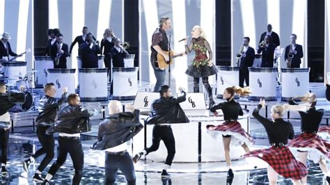 Gwen Stefani And Blake Shelton Make It Feel Like Christmas With Fun ‘voice’ Duet