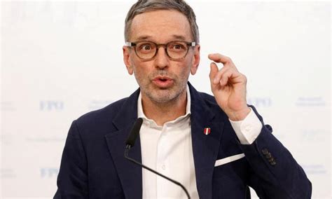 Vor Treffen Mit Van Der Bellen Kickl Meldet Sich Via Social Media