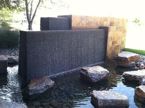 Modern fountain » Sage Outdoor Designs