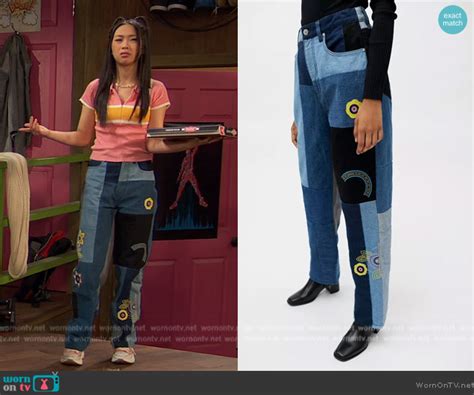 Wornontv Ivys Pink Ribbed Stripe Top And Jeans On Ravens Home Emmy