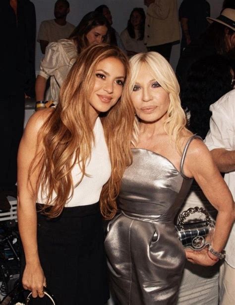 Shakirastuff Fan Account On Twitter Shakira With Donatella Versace