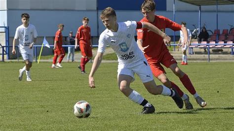 Fotogalerie Fotbal Kunovice U Fc Slu Ovice U Kolo Jaro