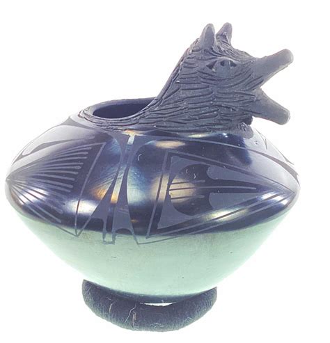 Lot Jose Quezada Mata Ortiz Black Polychrome Pot