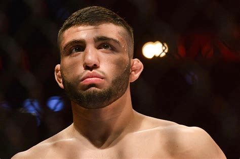 Beneil Dariush Vs Arman Tsarukyan Slutar Med Galen Knock