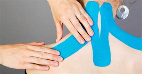 Saiba o que são as fitas Kinesio Tape que atletas estão usando