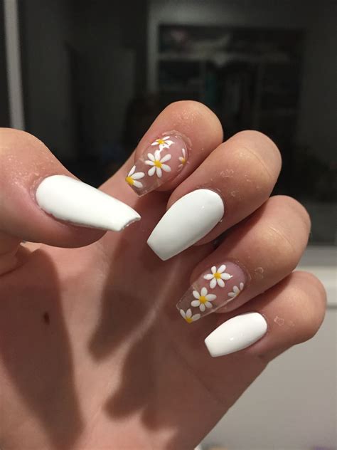 Pin By Darcie Schaffer On Cute N Cool Nails White Gel Nails Cute Gel