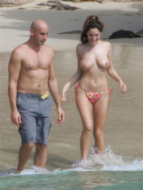 Kelly Brooks Topless Caribbean Vacation Picture 200511originalkellybrook Stbart 2005