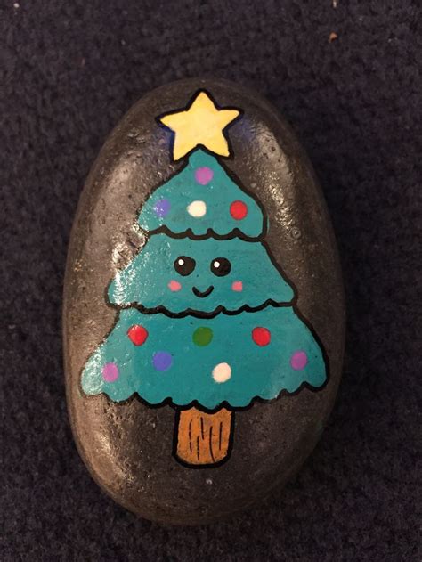 Christmas Tree Painted Pebble Rock Crafts Christmas Rock Christmas