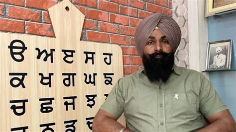 ਪਰਵਾਸ ਦਾ ਦੁਖ਼ਾਂਤ ਇੱਕਲੇ ਰਹਿ ਗਏ ਬਜ਼ੁਰਗਾਂ ਨੂੰ ਇੰਝ ਸੰਭਾਲ ਰਹੇ ਇਹ ‘ਨੌਜਵਾਨ