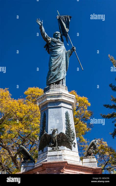 Father miguel hidalgo statue hi-res stock photography and images - Alamy