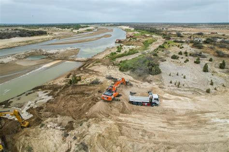 El Niño a toda máquina avanzan trabajos en Chutuque y Virrilá en Piura