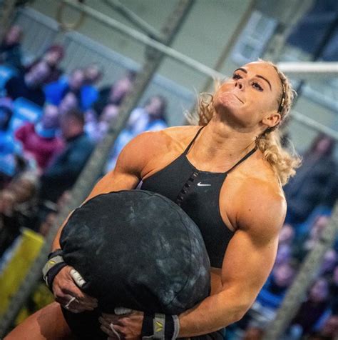 Sara Sigmundsdottir Scrolller