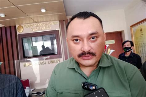 KOMNAS PA BERANG Herry Wirawan Saat Sidang Minta Maaf Karena Khilaf