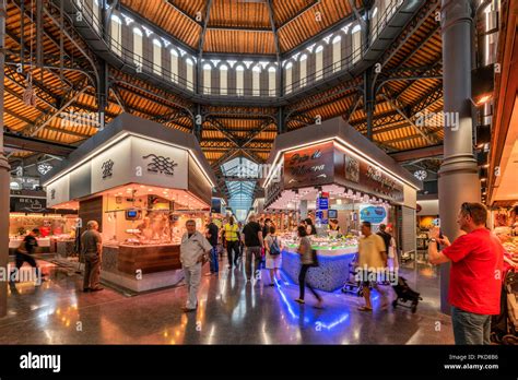 Sant Antoni food market building, Barcelona, Catalonia, Spain Stock Photo - Alamy