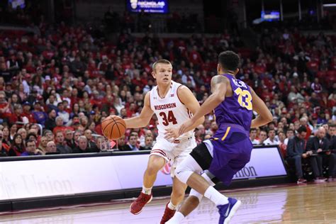 Men’s Basketball: Badgers looking for signs of life against Northwestern