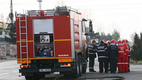 Incendiu pe bulevardul Dimitrie Cantemir din Capitală O femeie de 90