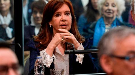 Cristina Fernández De Kirchner En El Banquillo Así Comenzó Su Primer