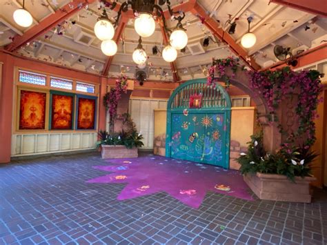 Encanto Mirabel Meet And Greet Returning To Paradise Gardens Park At