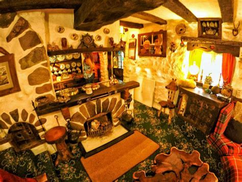 Unique Hobbit House With Nature Accents | HomeMydesign