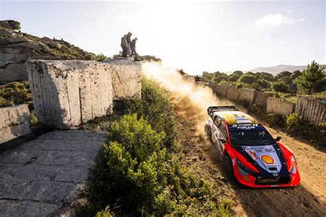 WRC Tänak remporte le Rallye de Sardaigne dans la Power Stage Ogier