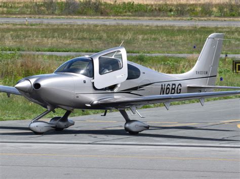 N Bg Private Cirrus Sr By Brac Buffa Aeroxplorer Photo Database