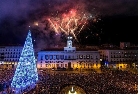 El origen histórico de las 12 uvas de Nochevieja Arkeo Tour