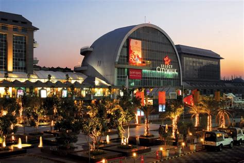 New Delhi-Offering Countless Surprises... | Shopping Markets in Delhi - Best Shopping Centre in ...