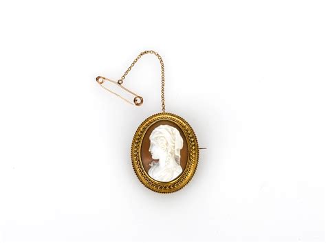 Victorian Cameo Brooch - Shapiro Auctioneers