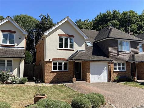 Bourne End 4 Bed Semi Detached House £850 000